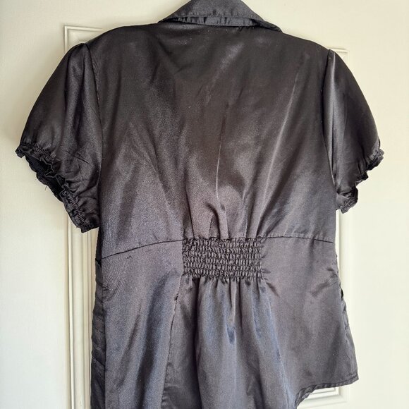 Short sleeve Satin Shirt - Picture 2 of 4